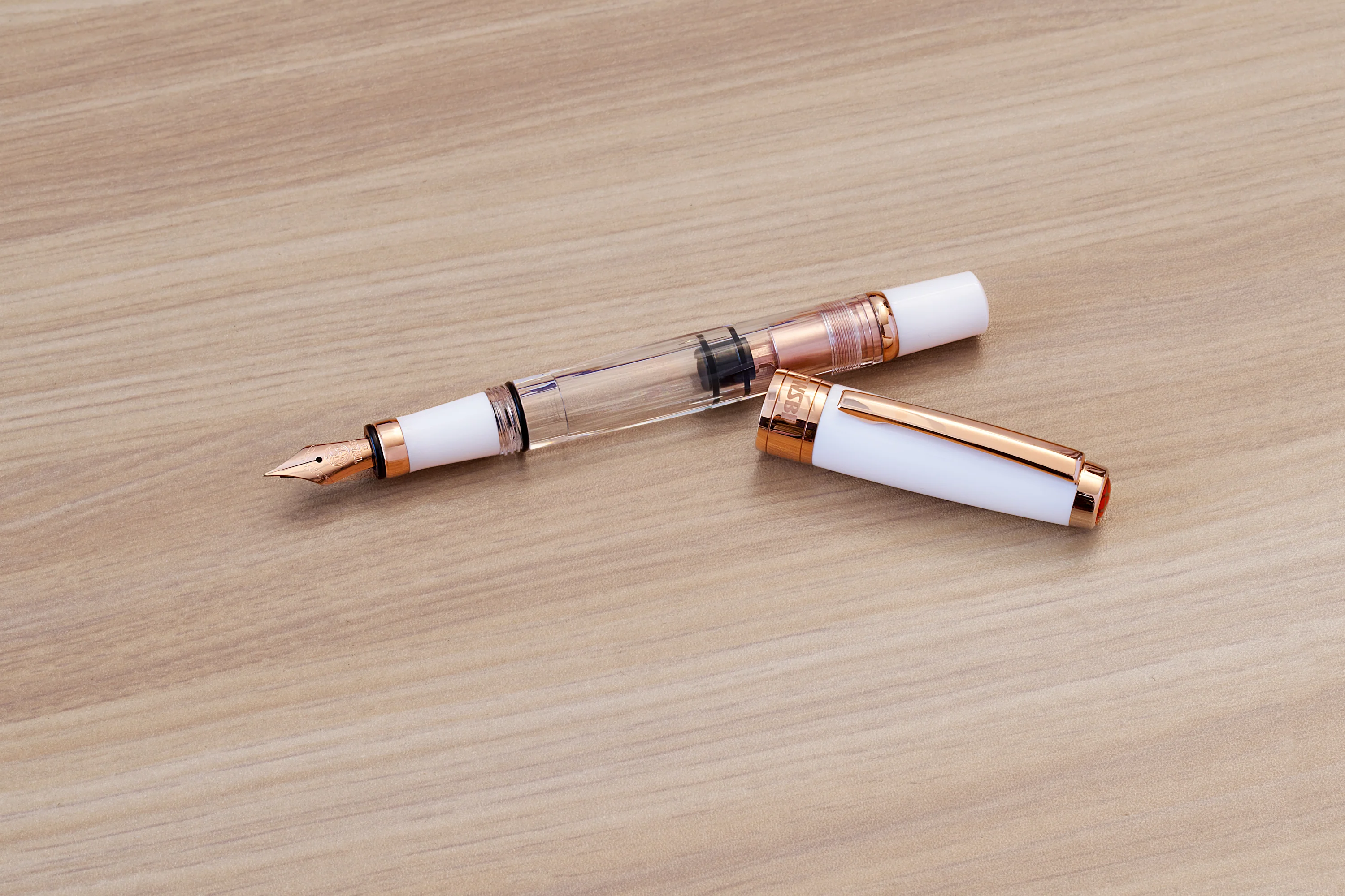 TWSBI Diamond 580 White RoseGold II Fountain Pen - Image 5