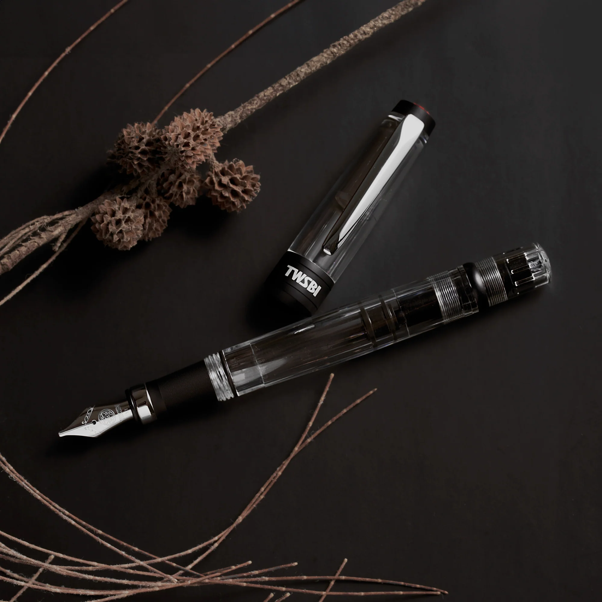 TWSBI Diamond 580ALR Black Fountain Pen - Image 4