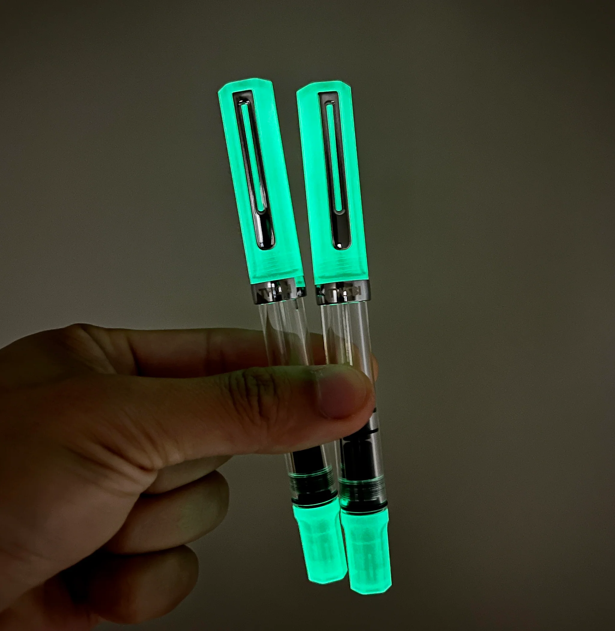 TWSBI ECO Glow Green Fountain Pen - Image 5